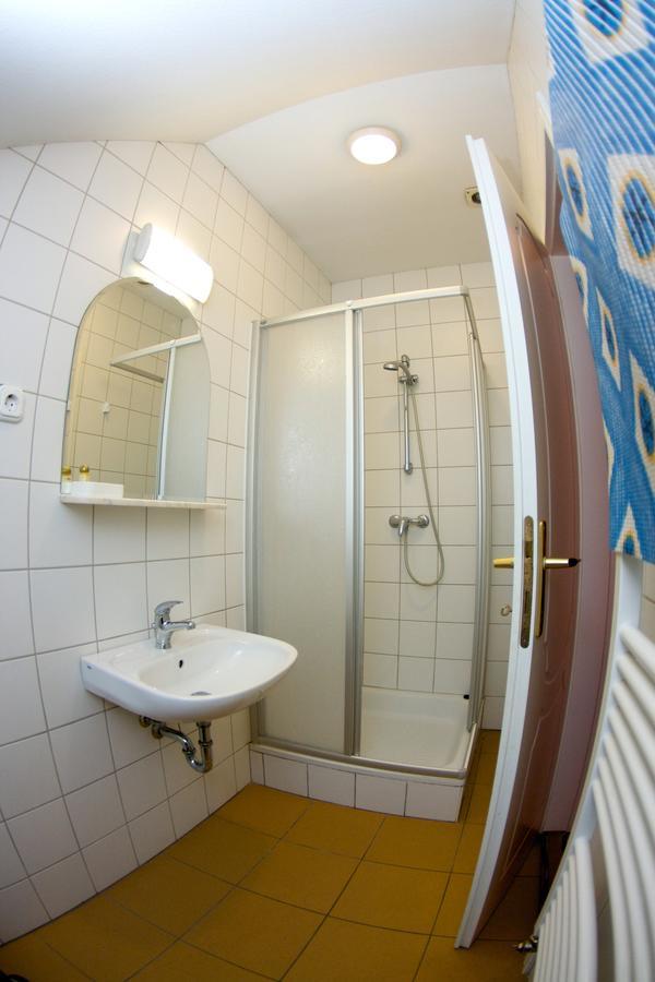 Gilde Panzio Bed and Breakfast Pilisvörösvár Exteriör bild